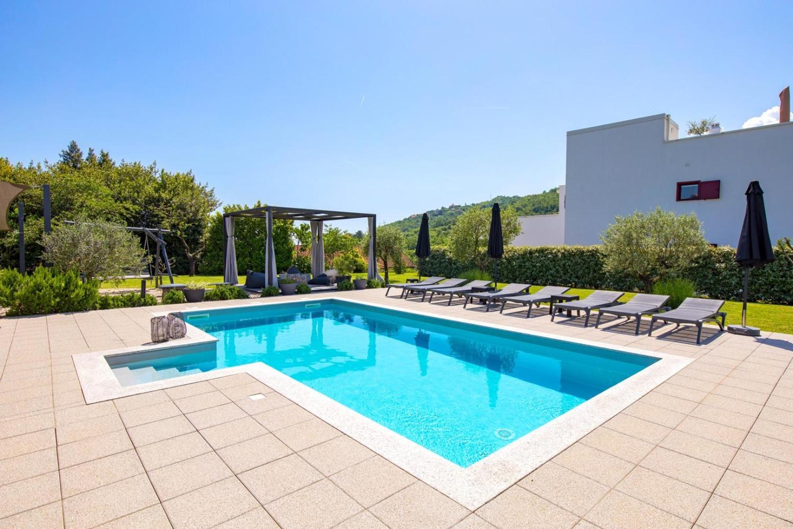 מטולי Luxury Villa Susanj מראה חיצוני תמונה