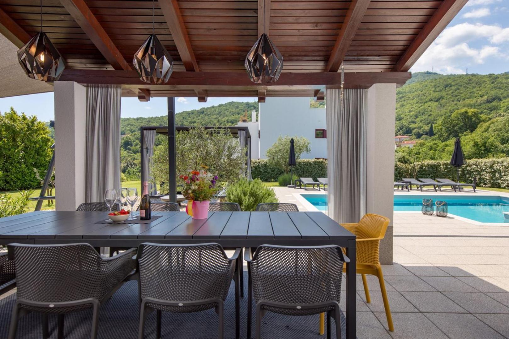 מטולי Luxury Villa Susanj מראה חיצוני תמונה