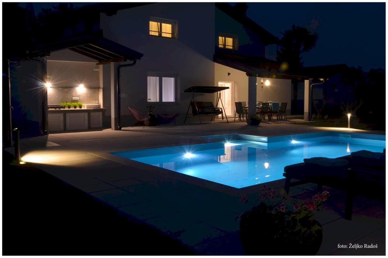 מטולי Luxury Villa Susanj מראה חיצוני תמונה